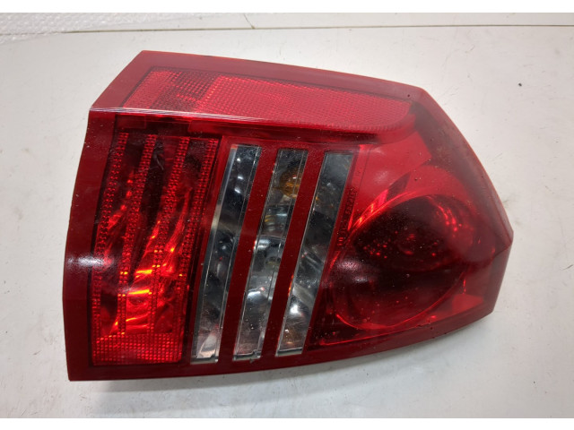 Задний фонарь          