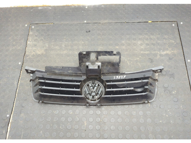 Решетка радиатора Volkswagen Golf 5 2003-2009