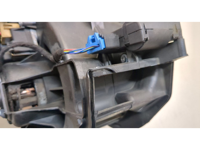 Моторчик печки Audi A6 (C6) 2004-2011 4F0820020A 4F0820020A