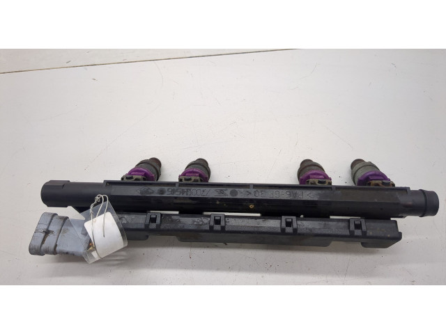 Форсунка топливная Renault Clio 1998-2008 8200603801, 8200465550