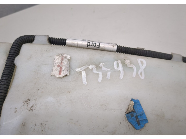 Бачок омывателя  Ford Focus 2 2008-2011 4M5113K163CF     1.6