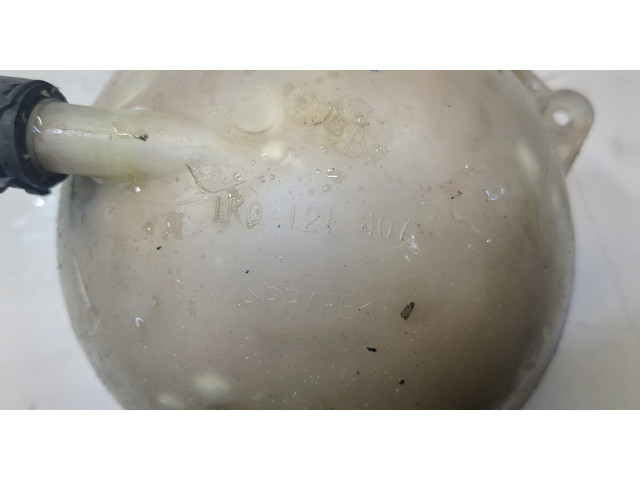 Бачок расширительный  Volkswagen Jetta 5 2004-2010      1.9