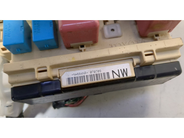 Блок предохранителей  Toyota Camry V40 2006-2011         