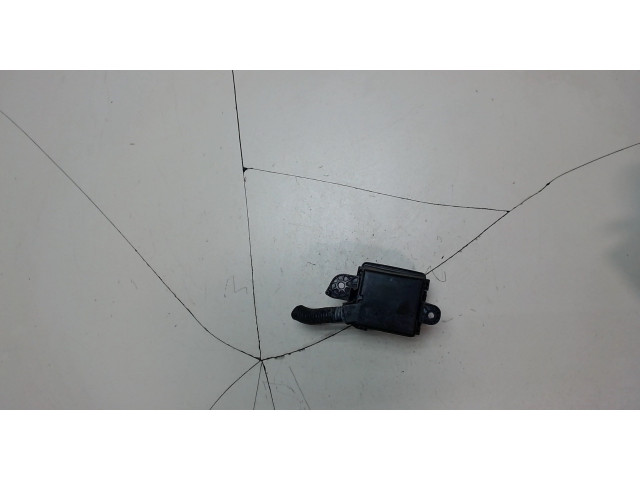 Блок реле  Toyota Sequoia 2008-      826640C010, 826690C020    5.7