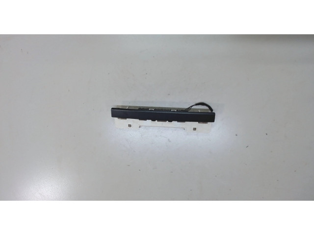 Дисплей бортового компьютера  Volkswagen Touareg 2007-2010 7l6919473d        