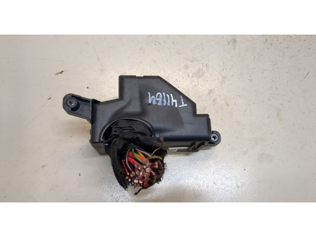 Блок предохранителей Volkswagen Passat 6 2005-2010