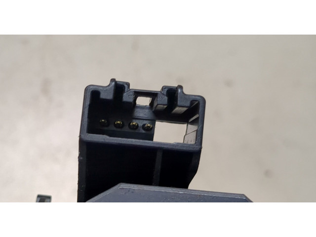 Замок багажника Volvo V50 2007-2012