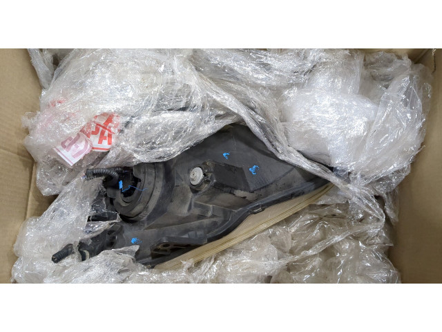 Фара передняя Honda FRV правая