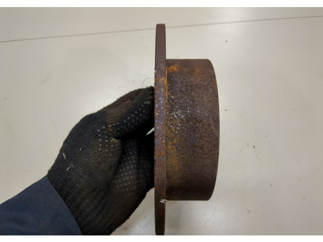 Диск тормозной KIA Rio 2005-2011 1.5 задний 584111C800