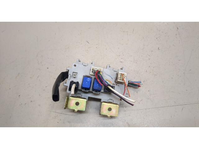 Блок предохранителей Infiniti QX56 2004-2010 1524ZH00A