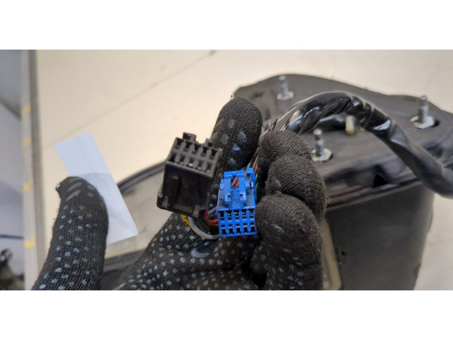 Зеркало боковое Chevrolet Tahoe 1999-2006 левое