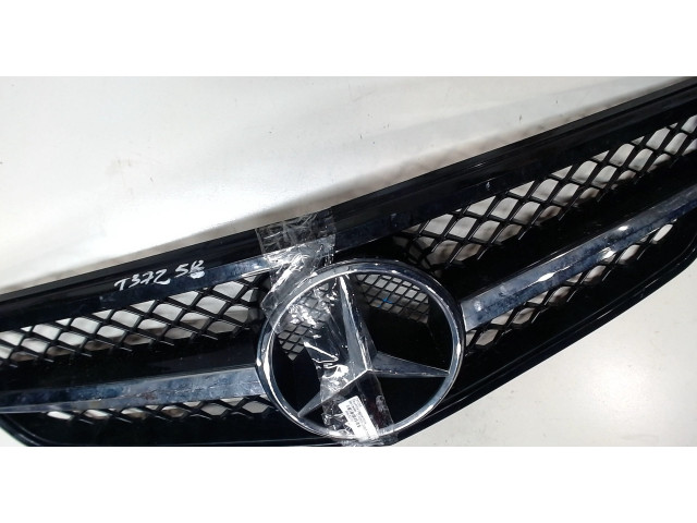 Решетка радиатора  Mercedes C W204 2007-2013           2.1 2078880260