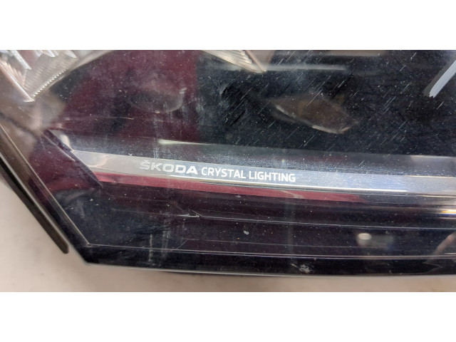 Фара передняя  Skoda Octavia (A8) 2019-2025 правая 