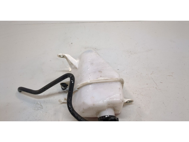 Бачок расширительный  Toyota Camry XV70 2017-2021    