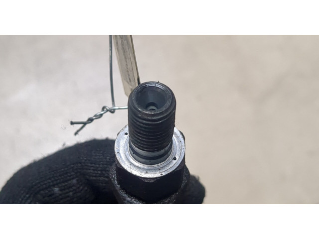 Форсунка топливная Mitsubishi L200 1996-2006