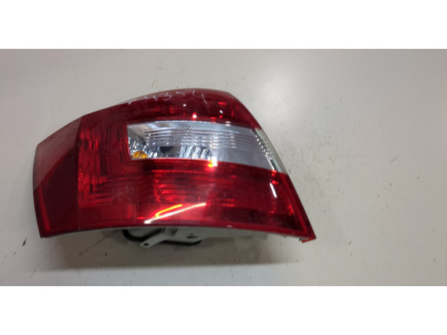 Задний фонарь 5JJ945111 Skoda Rapid