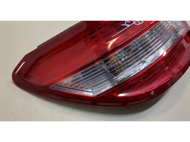 Задний фонарь          