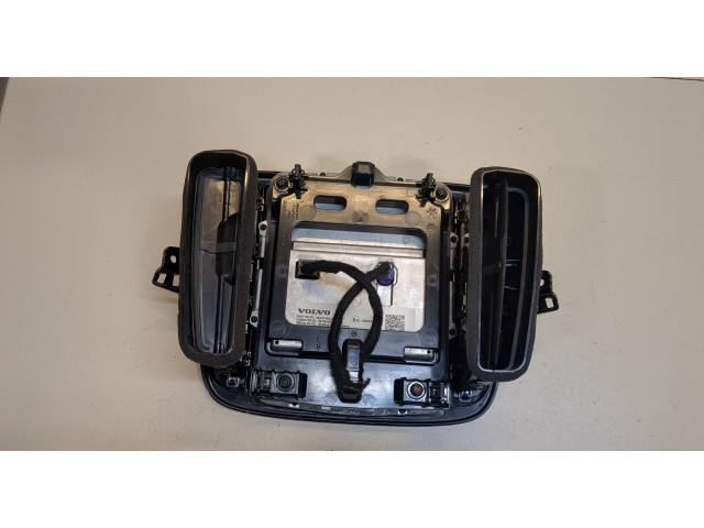 Дисплей мультимедиа  Volvo XC40        