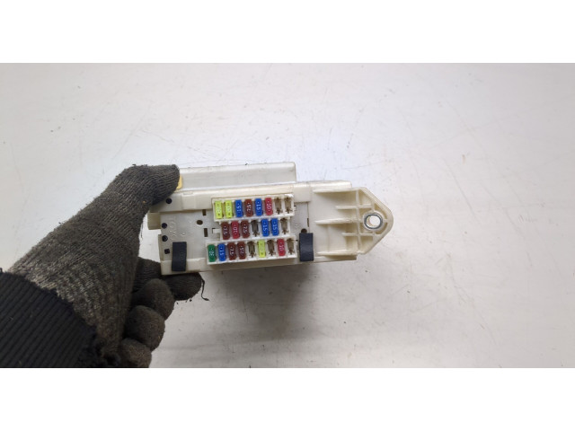 Блок предохранителей Lexus IS 2005-2013 8273053020