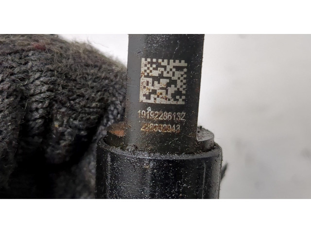 Форсунка топливная  Ford Kuga 2016-2019    2407504     