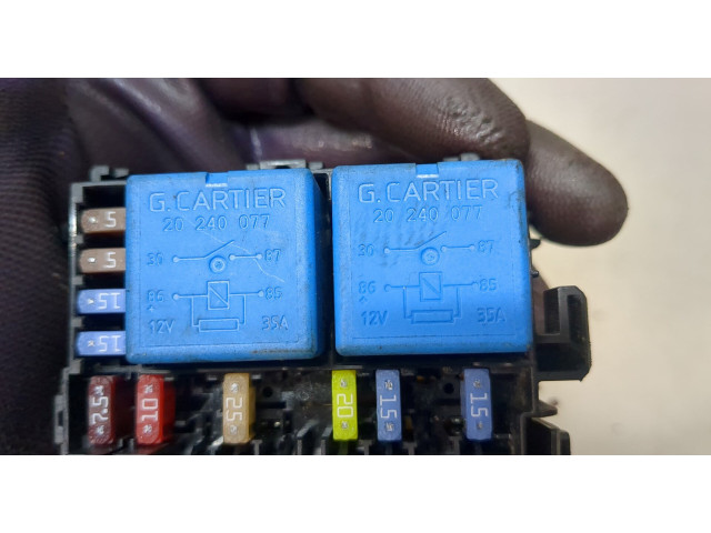 Блок предохранителей  Dacia Sandero 2012-         