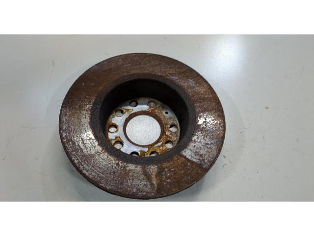 Диск тормозной Skoda Karoq 2017- 1.0 задний 5Q0615601B