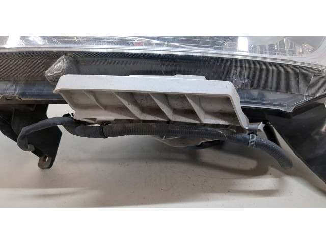 Фара передняя Nissan Pathfinder 2012-2020 левая