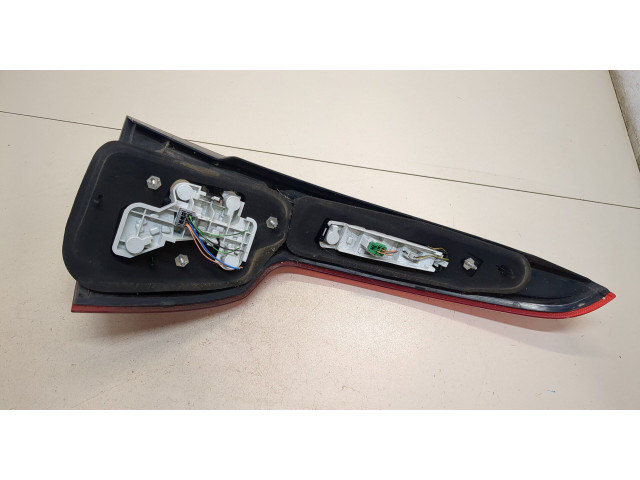 Задний фонарь          