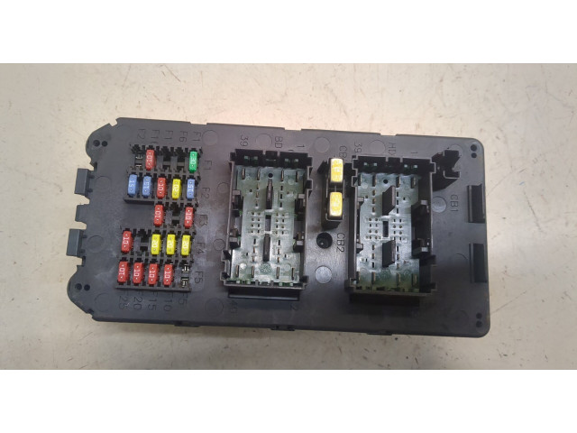 Блок предохранителей  Jeep Grand Cherokee 2004-2010         