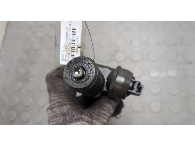 Форсунка топливная  Skoda Fabia 2007-2014    038130073AG     