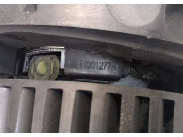 Моторчик печки  Renault Megane 3 2009-2016 27210497R   3   272104937R   