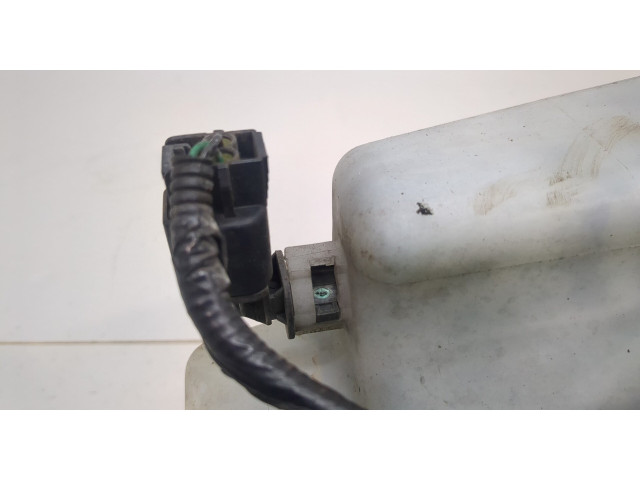 Бачок омывателя KIA Carens 2013-2019