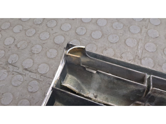 Решетка радиатора Mitsubishi Pajero 1990-2000