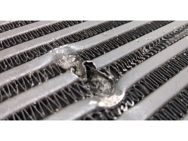 Интеркулер  Jeep Commander 2006-2010   880897V    