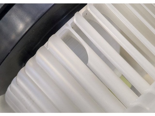 Моторчик печки  Ford Escape 2020-         