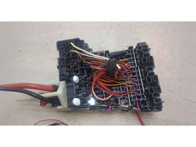 Блок предохранителей Skoda Octavia (A7) 2017-2021