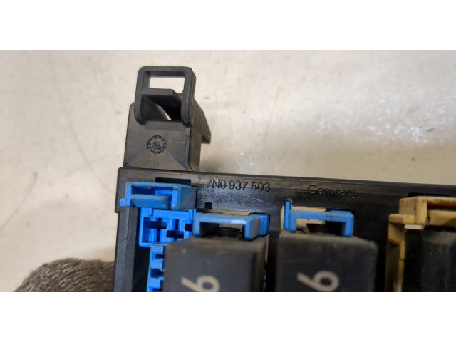 Блок реле Volkswagen Caddy 2010-2015 7N0937503