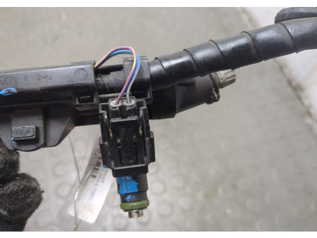 Форсунка топливная Skoda Fabia 2007-2014