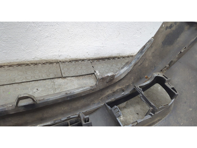 Бампер Volkswagen Golf 5 2003-2009 передний