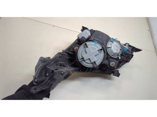 Фара передняя  Toyota Avensis 3 2008-2018 правая 