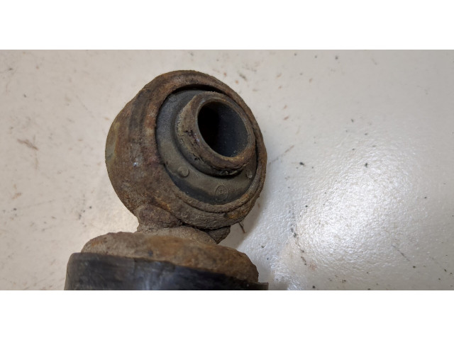 Стойка амортизатора Mitsubishi Pajero Pinin MR374286 1.8 бензин