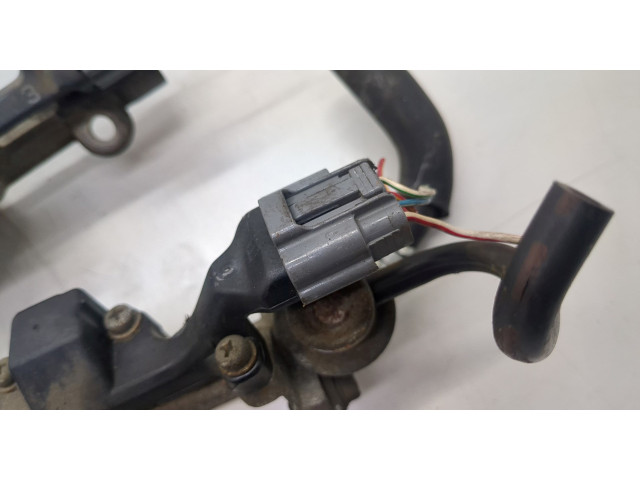 Форсунка топливная Mazda 626 1992-1997 KL0113250