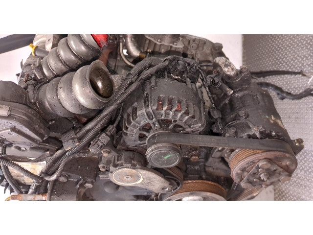 Клапанная крышка двигателя ДВС  Ford C-Max 2010-2015 1.6     