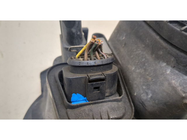 Фара передняя  Volkswagen Golf 4 1997-2005 правая 