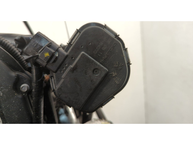 Форсунка топливная  Mazda 5 2010-2015    Y65013H50C     