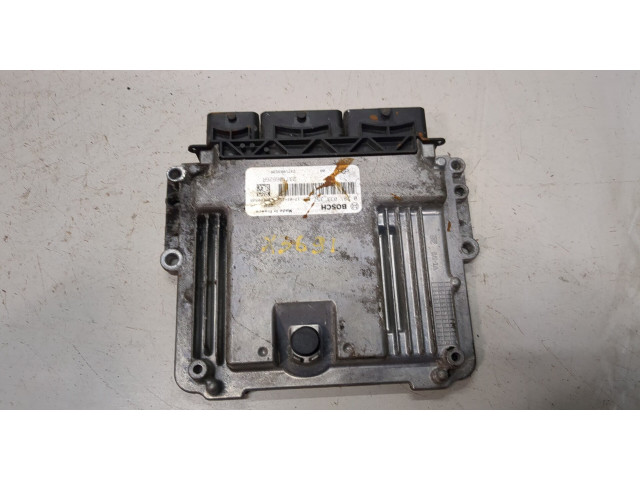 Блок управления двигателем  Renault Trafic 2014-2021     