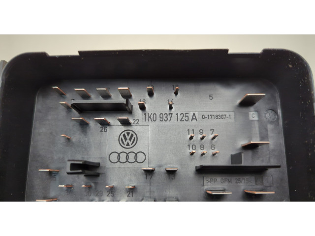 Блок предохранителей Skoda Octavia (A5) 2004-2013