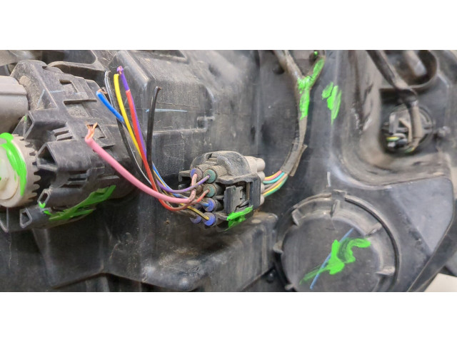 Фара передняя  Mitsubishi L200 2015-2019 левая 