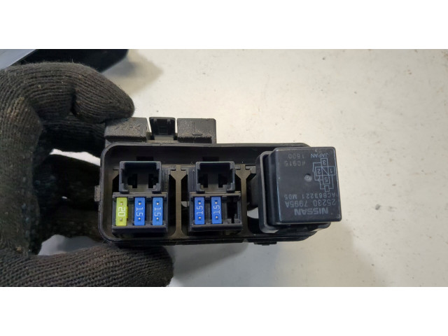 Блок реле Infiniti Q50 2013-2017