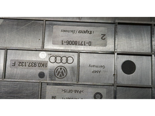 Крышка блока предохранителей Volkswagen Golf Plus 1K0937132F